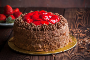 Offline vs. Online Cake Ordering in Hyderabad: Which is Better?