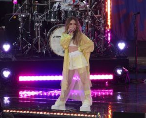 Sabrina Carpenter Height: Exploring Her Life in 2025