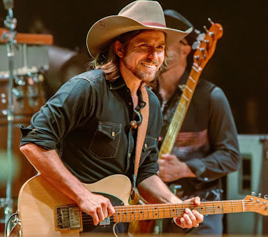 Lukas Nelson Wife: Exploring the Life of Willie Nelson’s Son Lukas and