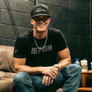 How Tall Is Parker McCollum