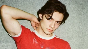 Louis Partridge Height: Rising Star of Enola Holmes and Beyond