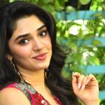 Krithi Shetty Height in Feet, Age, Net Worth, Relationship, Career & Family 2026