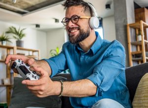 Clear On-Screen Information In Online  Games