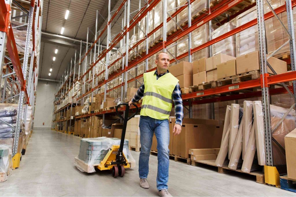 How Efficient Warehousing Supports Online Business Growth