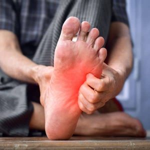 Why Are My Feet Hot at Night? Nerve or Circulation? 2026