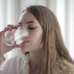 Why Does the Top of My Mouth Hurt When I Eat? Causes Explained 2026
