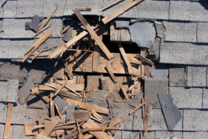 What Are the Warning Signs of Roof Failure?