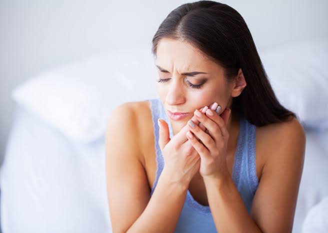 Why Does Tooth Pain Come and Go? Causes Explained 2026