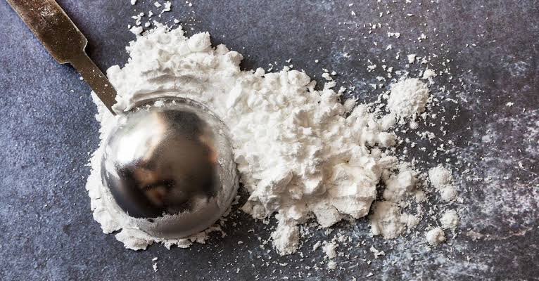 Why Do People Eat Cornstarch? Causes & Risks 2026