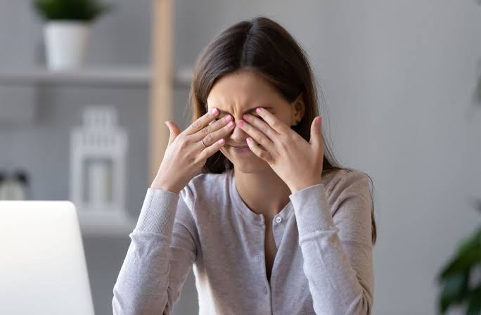 Why Is My Eye Burning? Causes & Fast Relief 2026