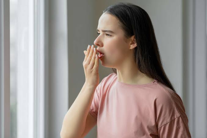 Why Does My Burp Smell Like Rotten Eggs? Fixes 2026