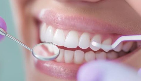 Who Is the Best Cosmetic Dentist  in the UK for Your Smile Goals?