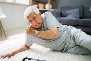 Senior Fall Deaths Rise 17.7% in Five Years, Surpassing 200,000 Nationwide